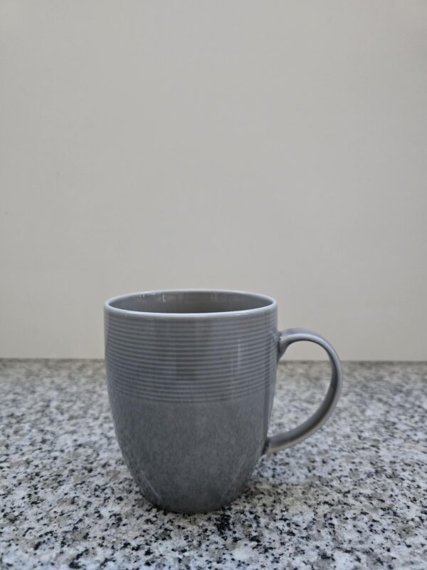 Kaffeebecher grau